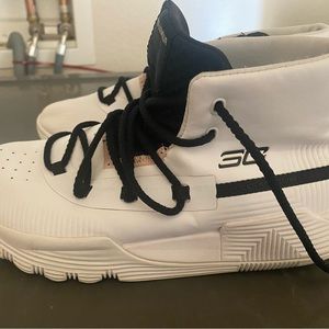 under armout kid shoes